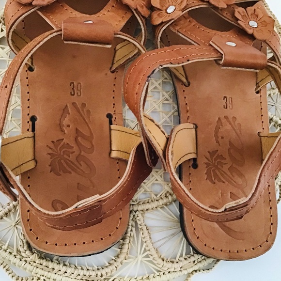 brown leather floral hand made “Cuba” brand sandals EU 39 Poshmark size 8.5-9 - Picture 7 of 11